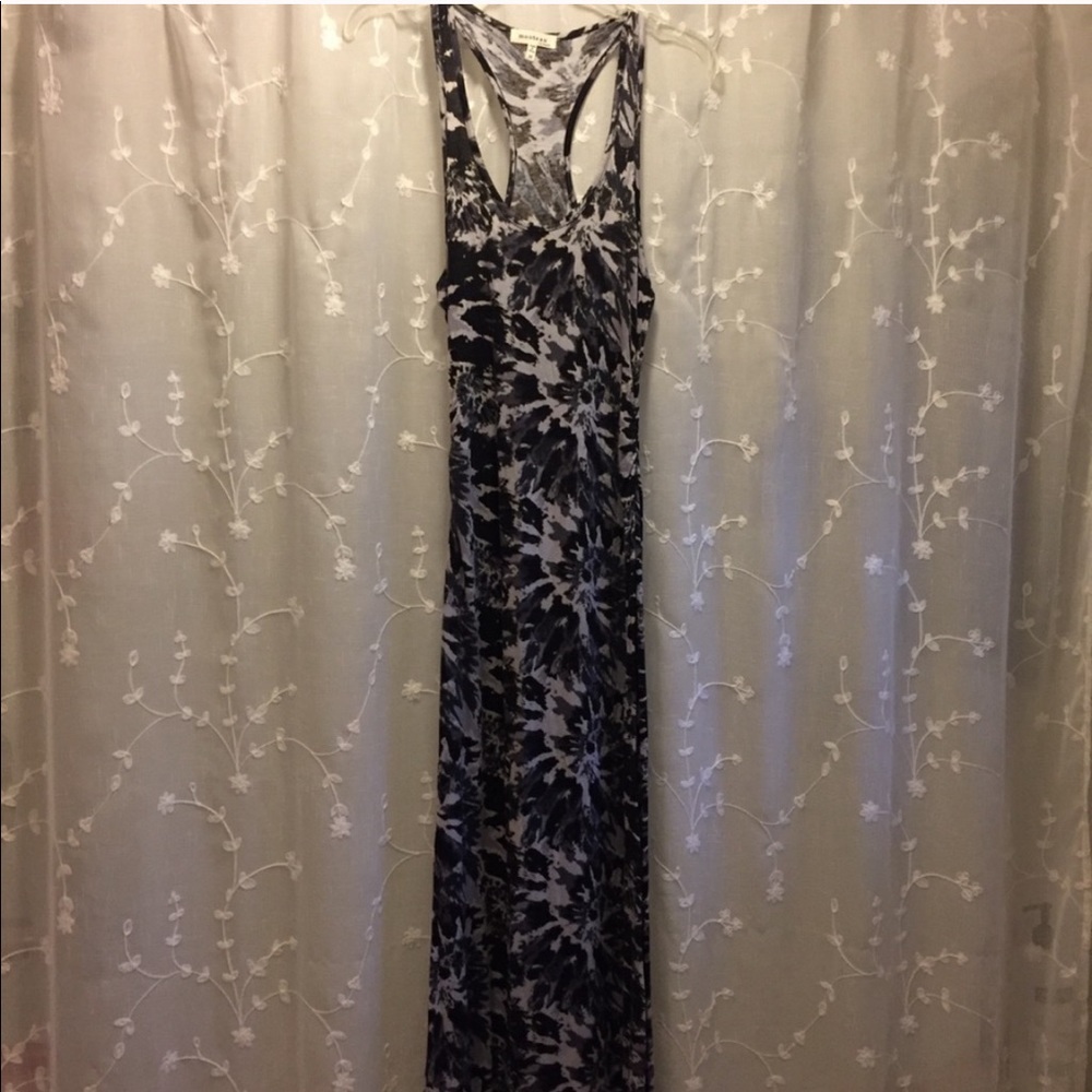 Monteau Black and White Maxi Dress. Size Medium.